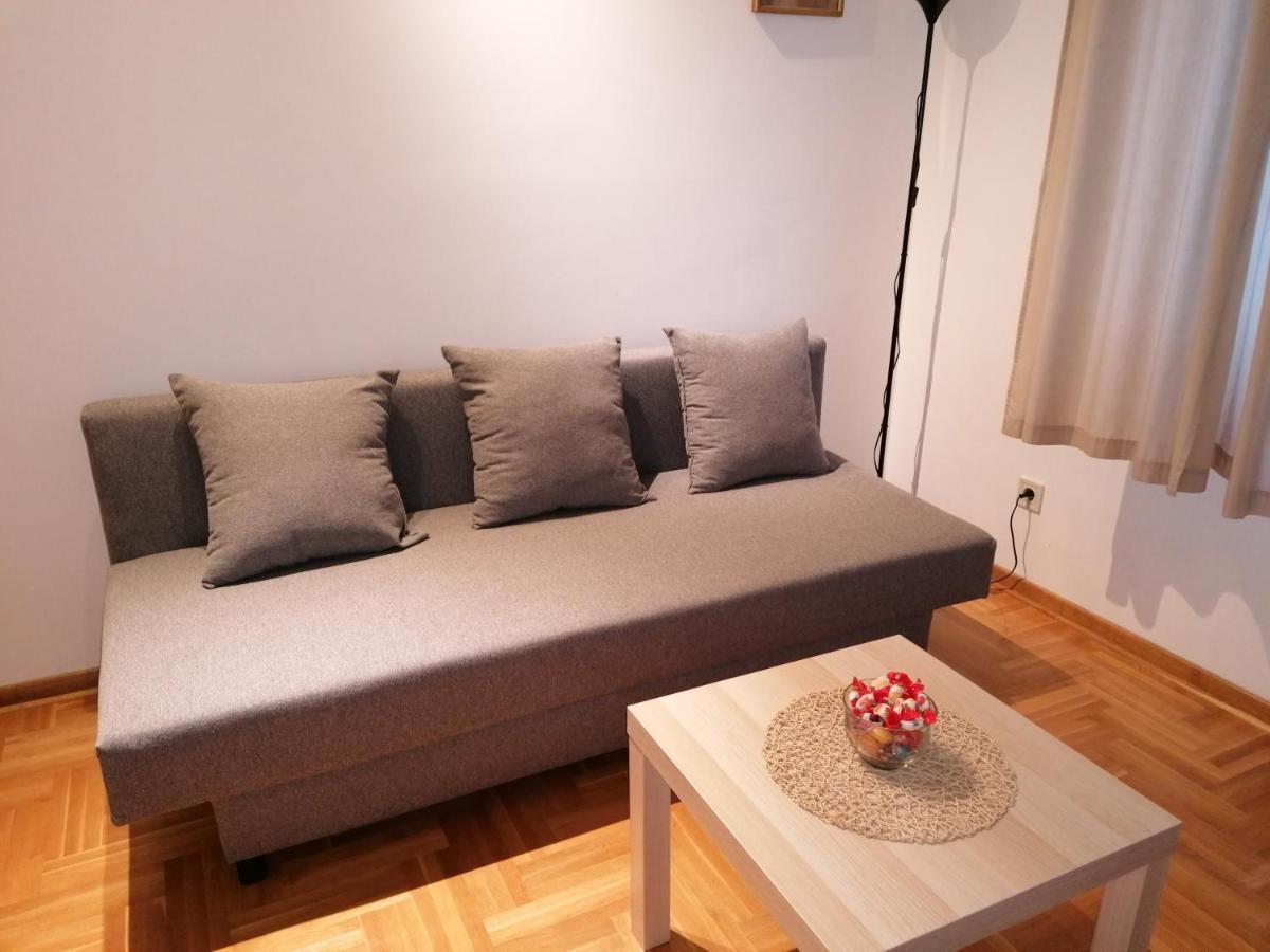 Appartamento Stardust Belgrado Esterno foto